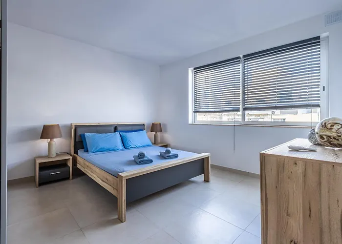 The Hillside * St. Julian's